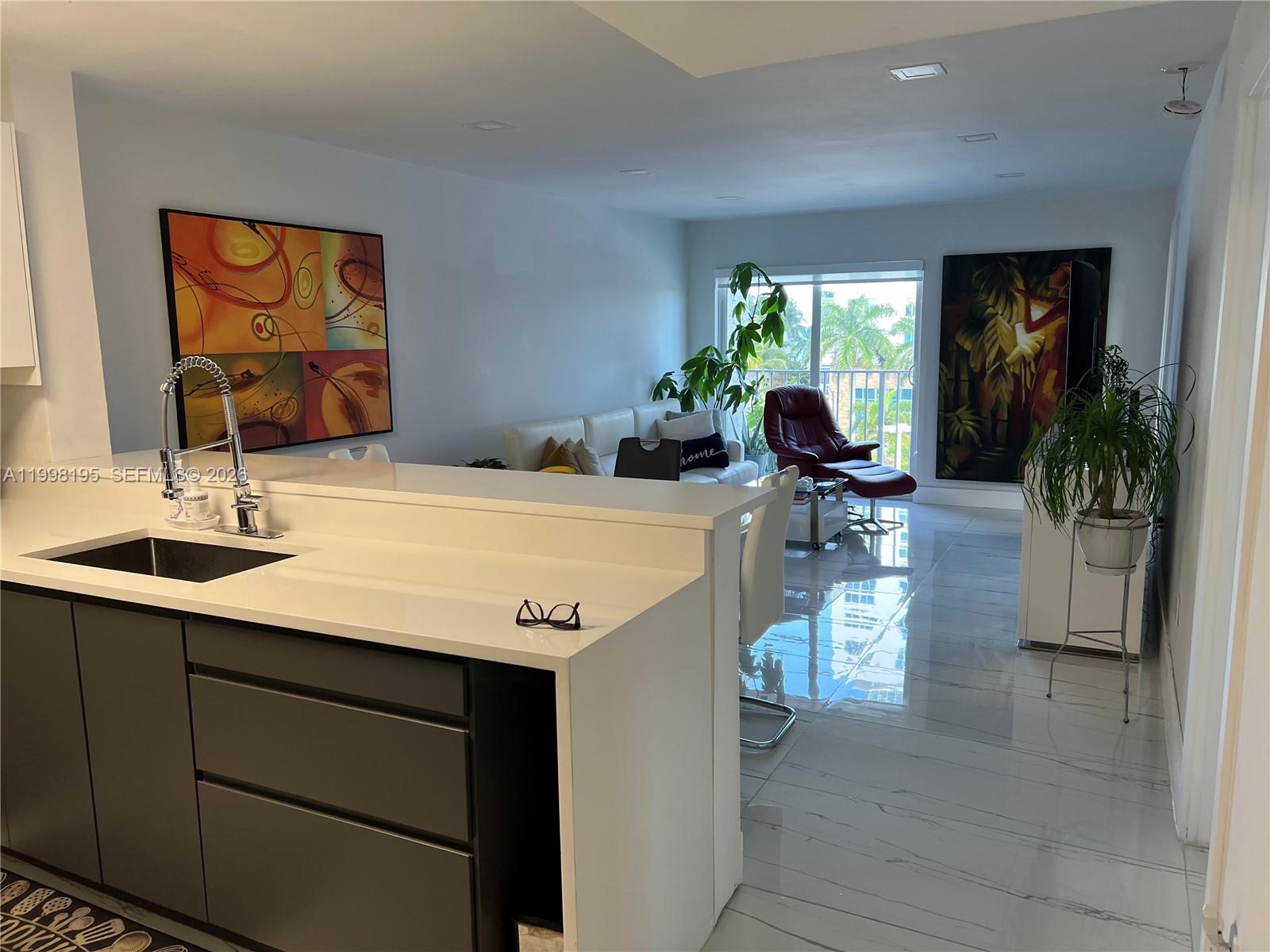 CLINTON CONDO - Residential