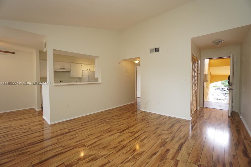 SAILBOAT POINTE CONDO - Residential