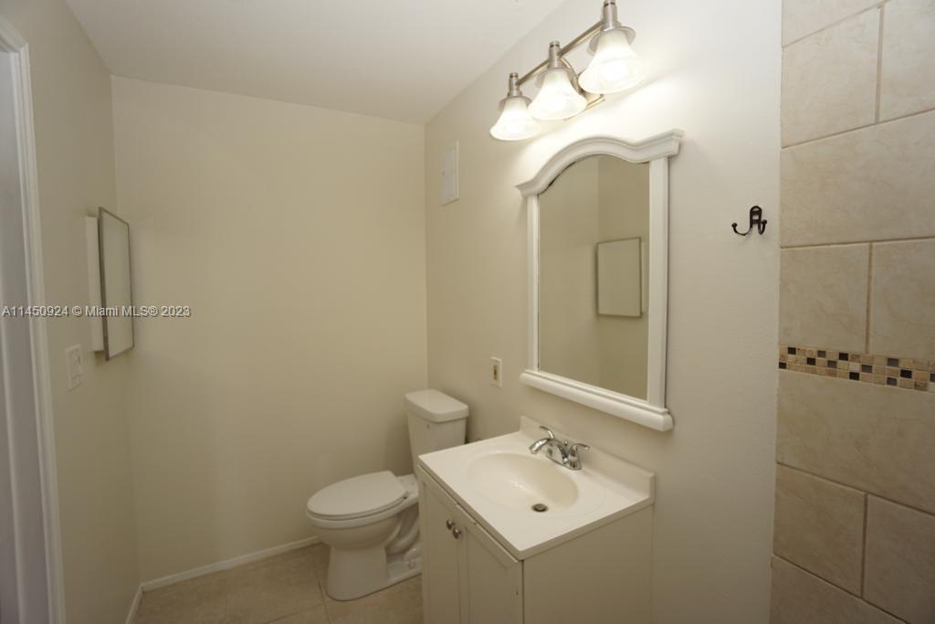 SAILBOAT POINTE CONDO - Residential