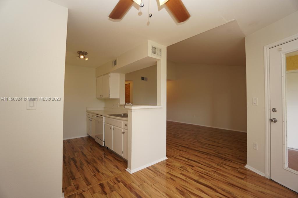 SAILBOAT POINTE CONDO - Residential