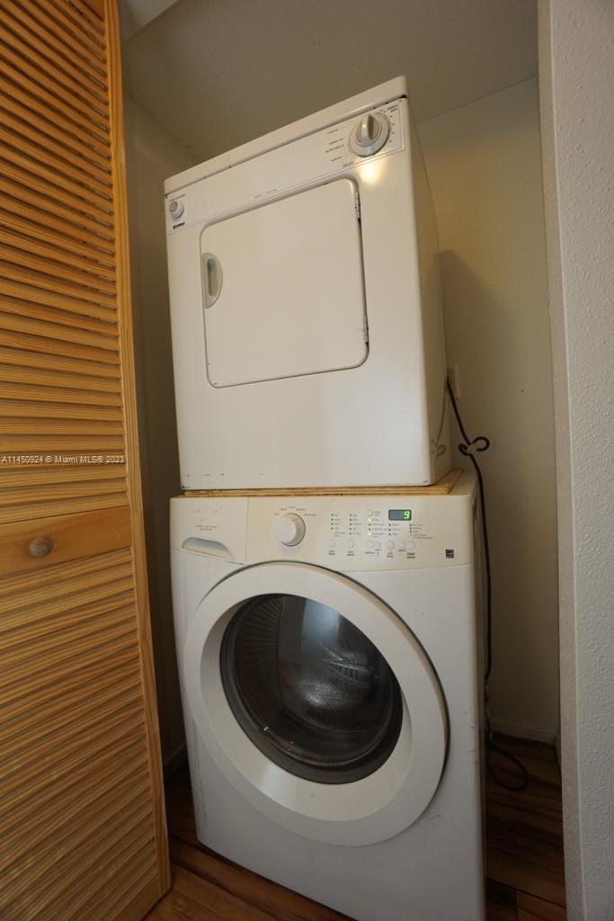 SAILBOAT POINTE CONDO - Residential