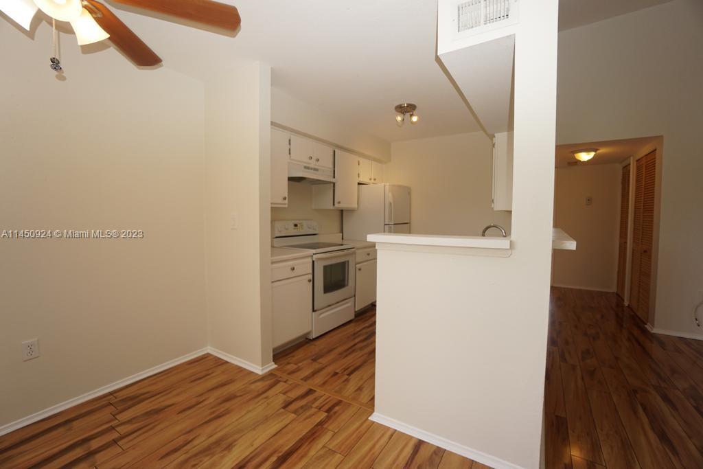 SAILBOAT POINTE CONDO - Residential