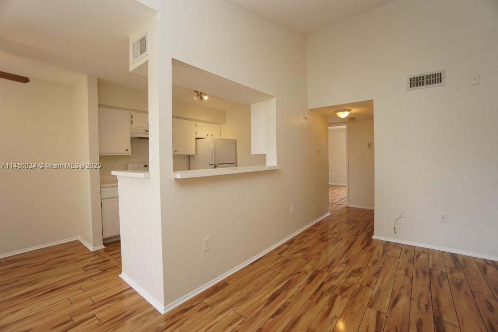 SAILBOAT POINTE CONDO - Residential