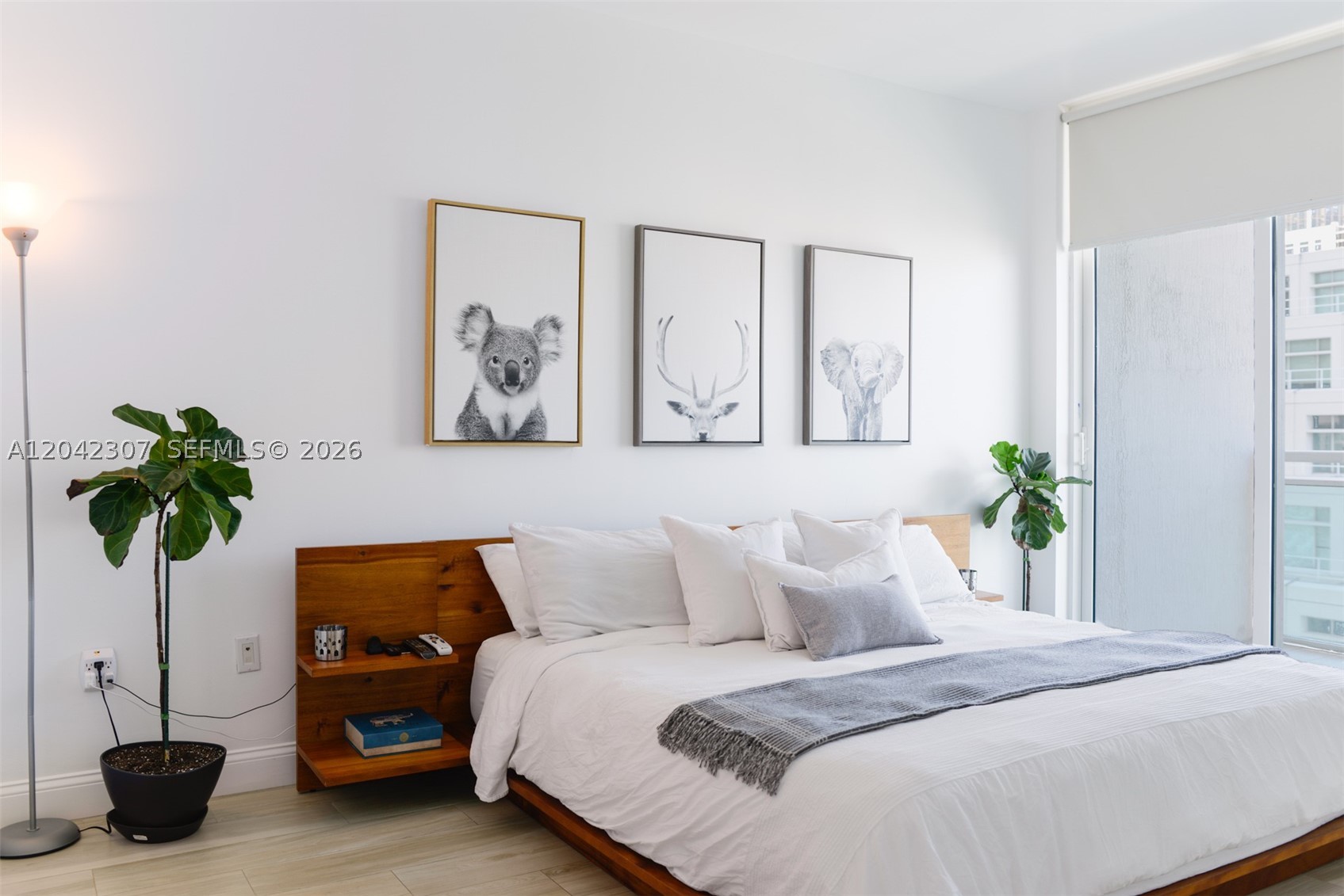 THE PLAZA 851 BRICKELL CO - Residential Lease