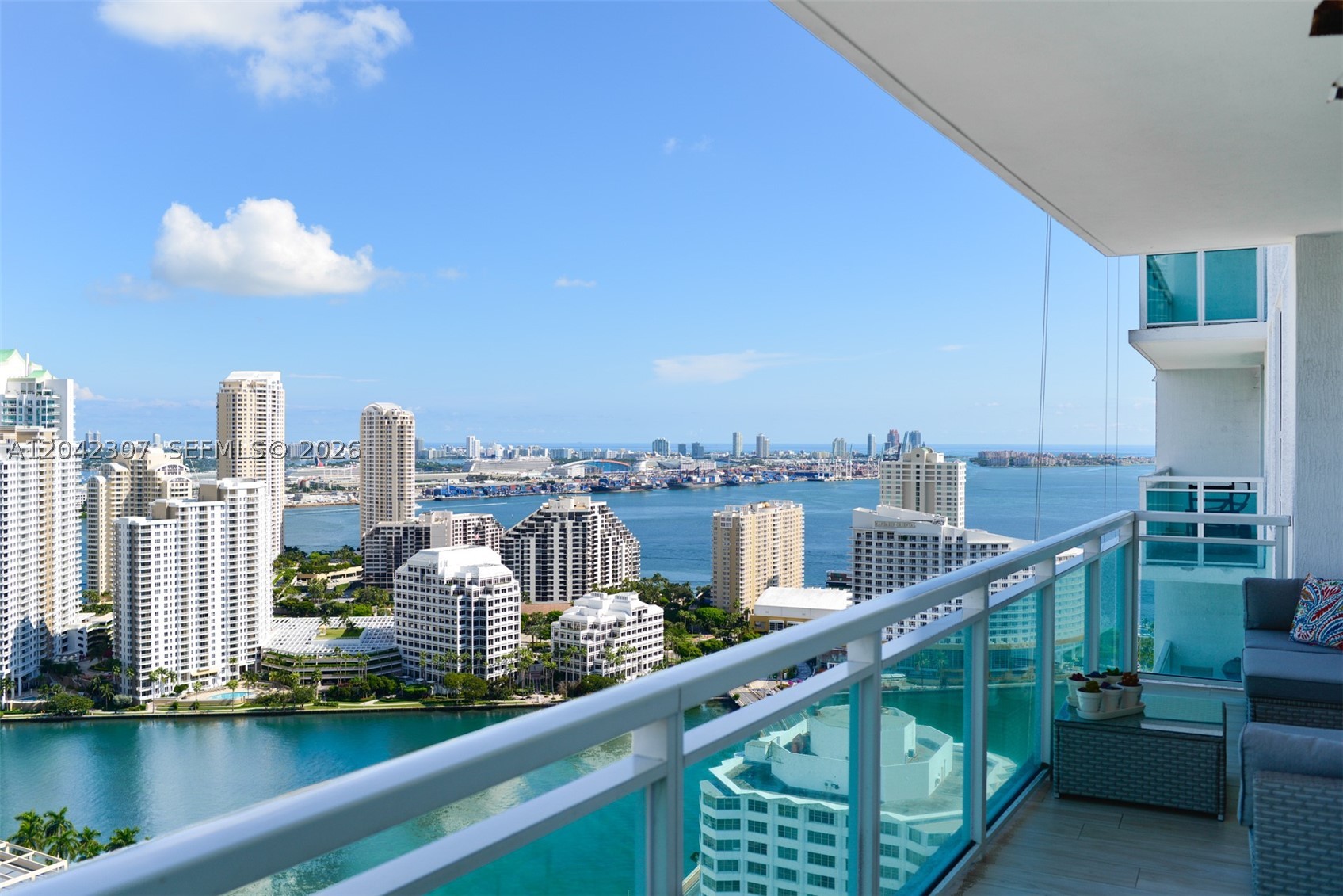 THE PLAZA 851 BRICKELL CO - Residential Lease