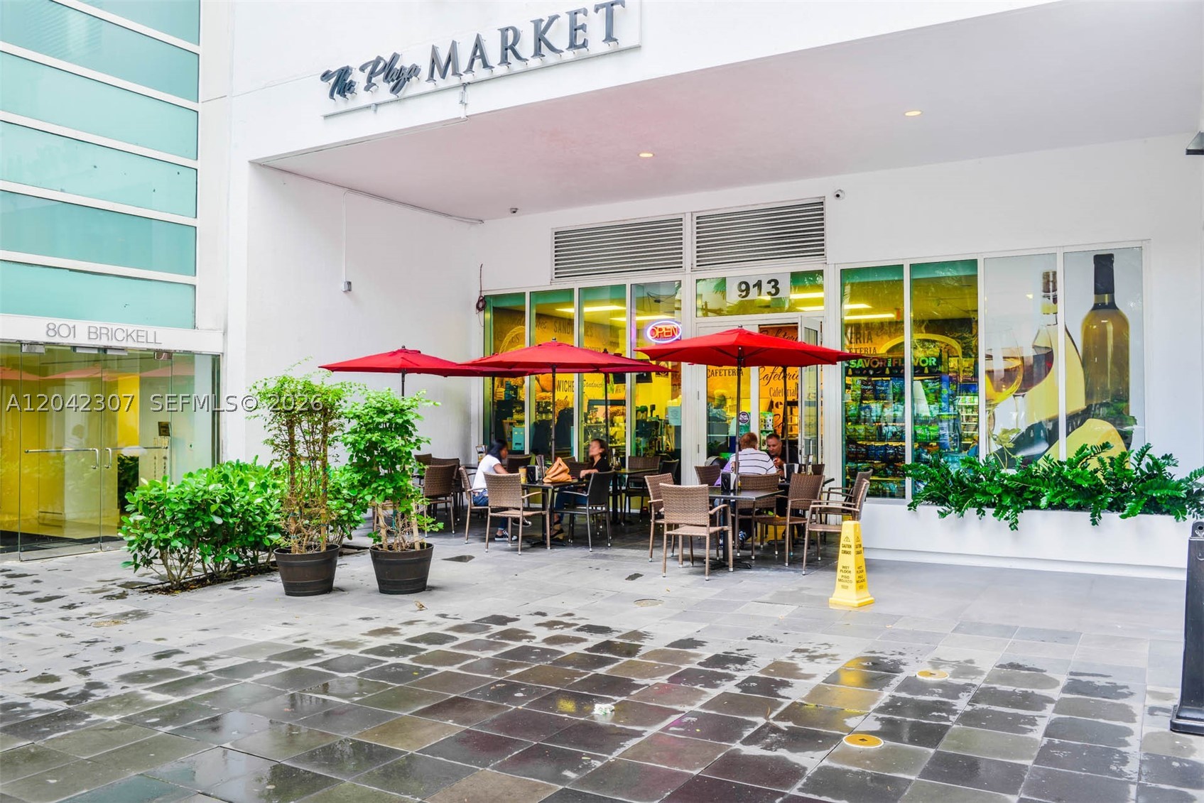 THE PLAZA 851 BRICKELL CO - Residential Lease