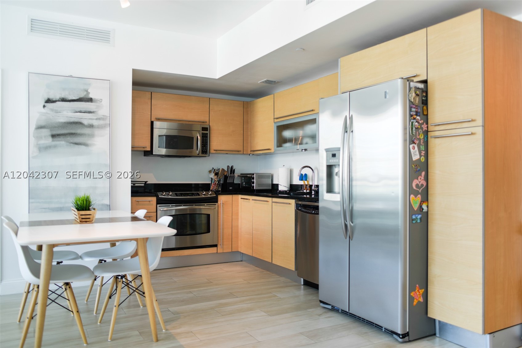 THE PLAZA 851 BRICKELL CO - Residential Lease