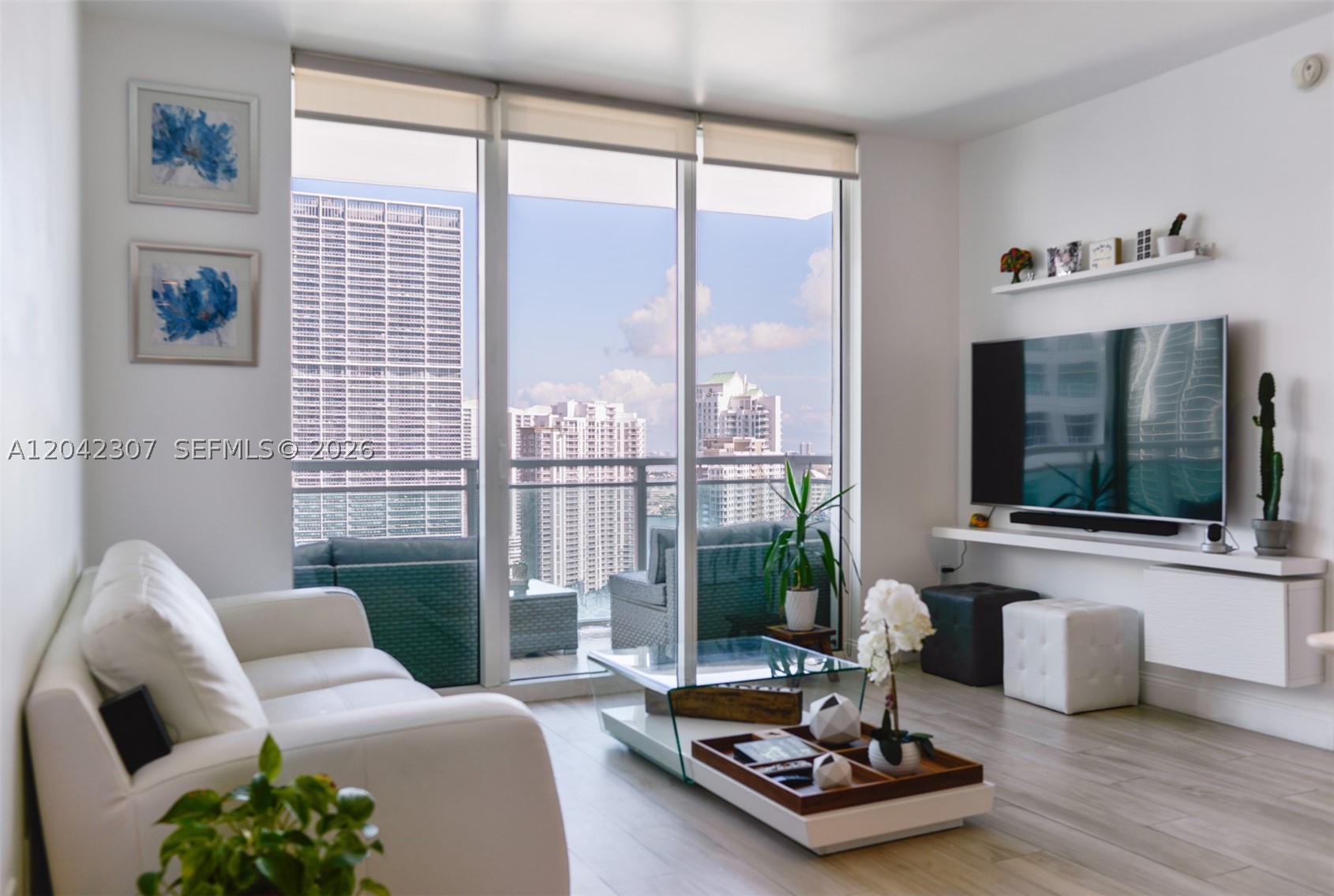 THE PLAZA 851 BRICKELL CO - Residential Lease