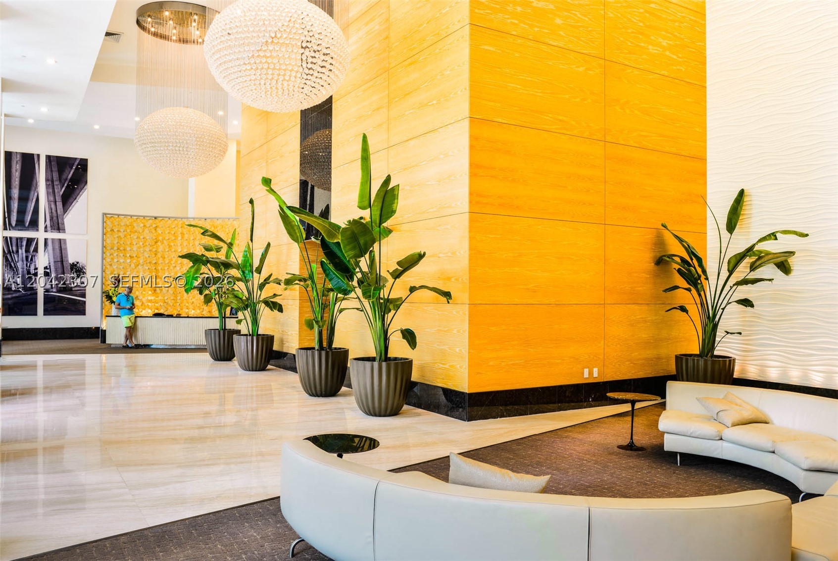 THE PLAZA 851 BRICKELL CO - Residential Lease