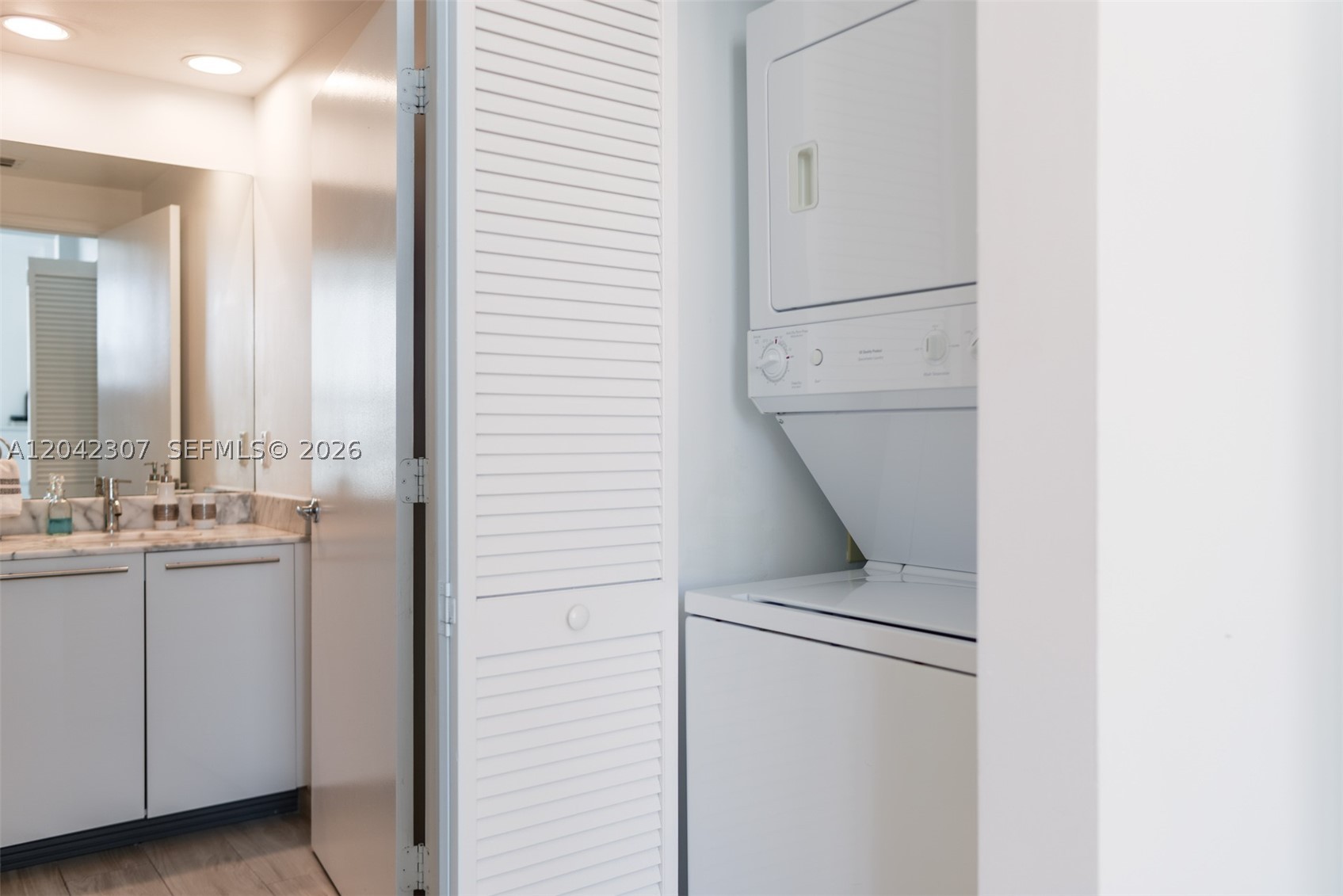 THE PLAZA 851 BRICKELL CO - Residential Lease