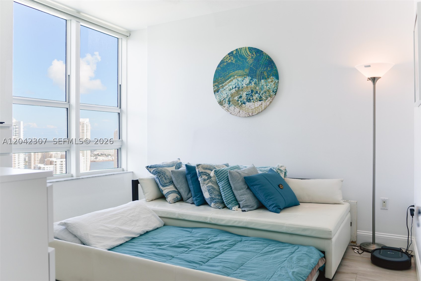 THE PLAZA 851 BRICKELL CO - Residential Lease