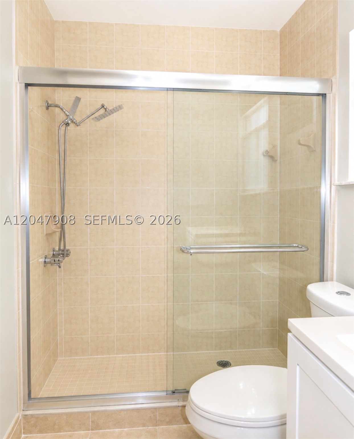 SHORES ESTATES - Residential Lease