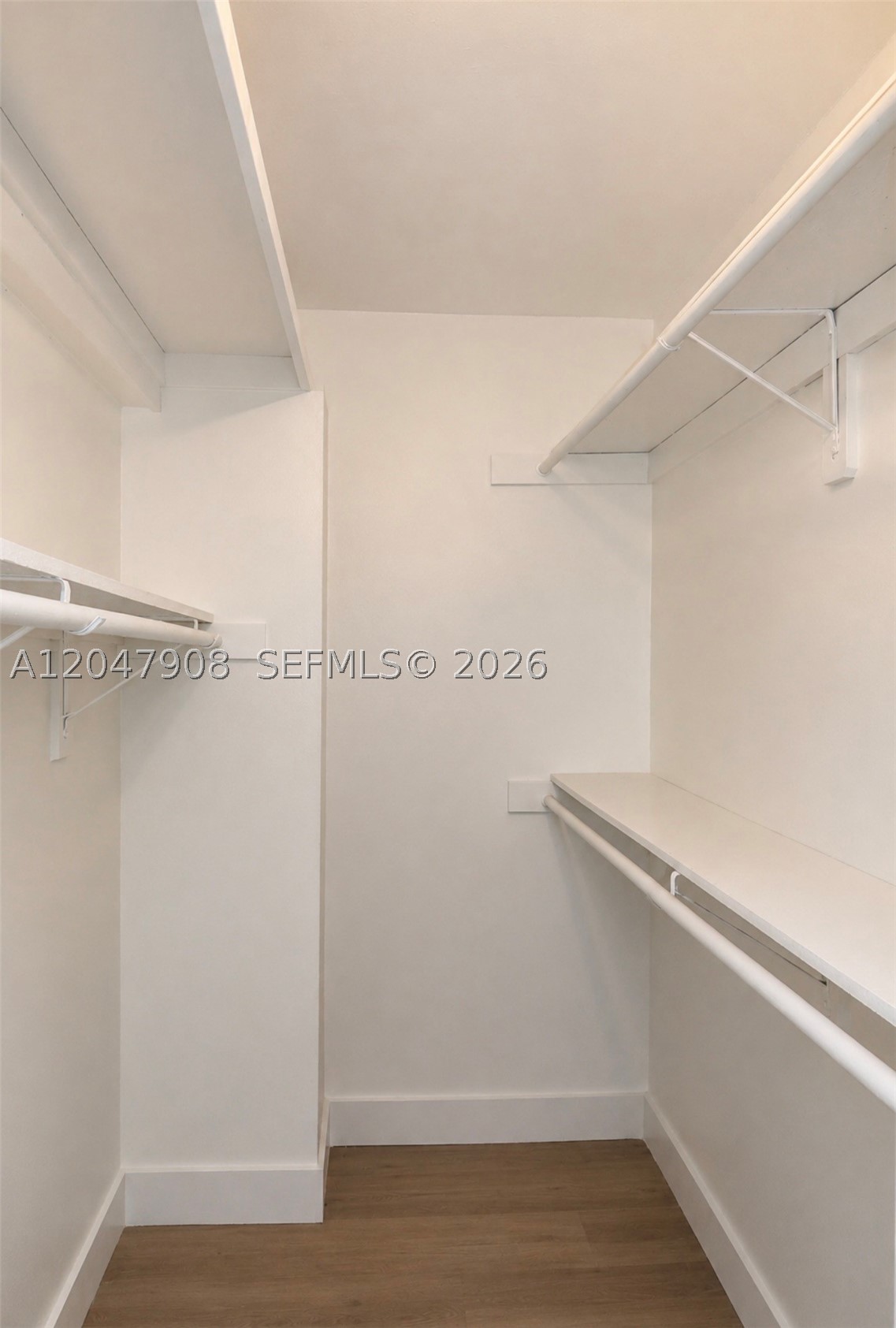 SHORES ESTATES - Residential Lease