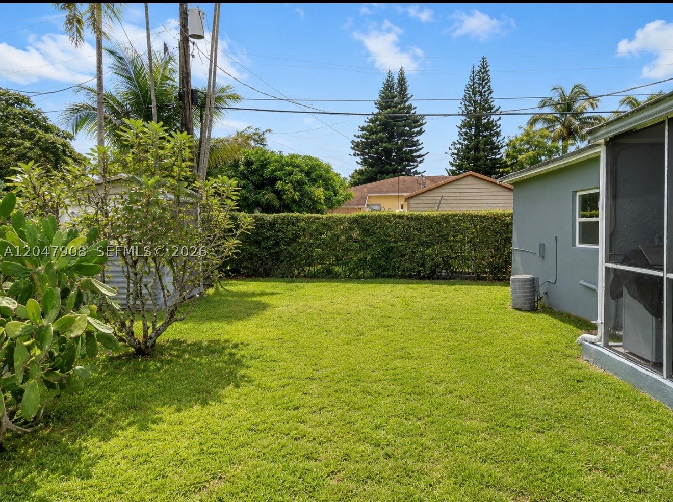 SHORES ESTATES - Residential Lease
