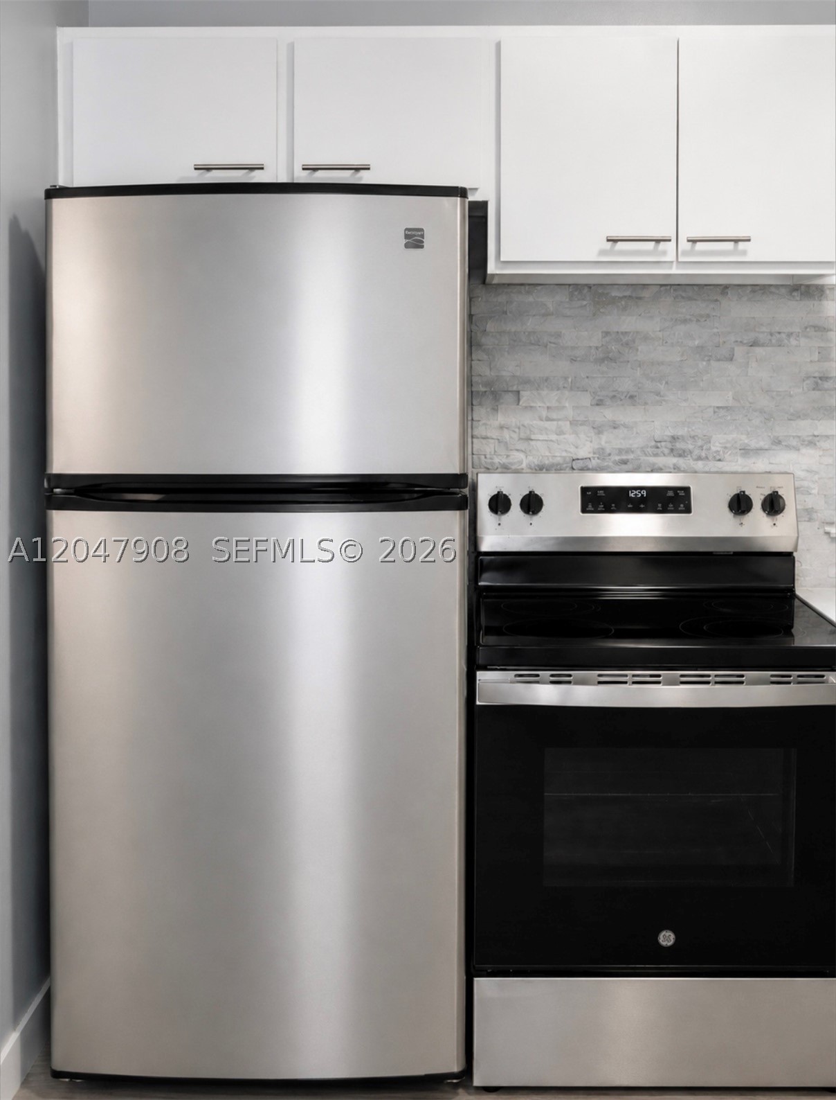 SHORES ESTATES - Residential Lease
