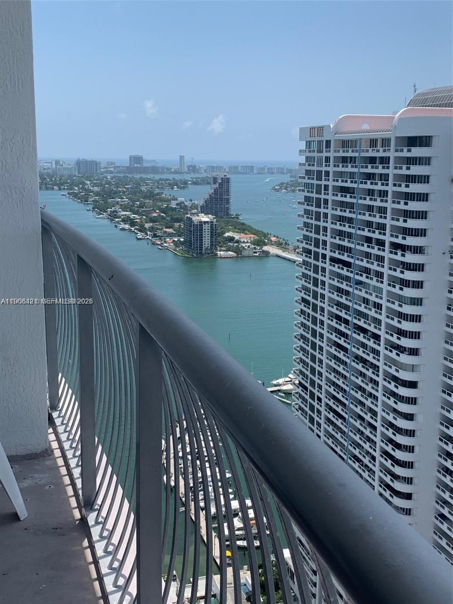OPERA TOWER CONDO - Residential