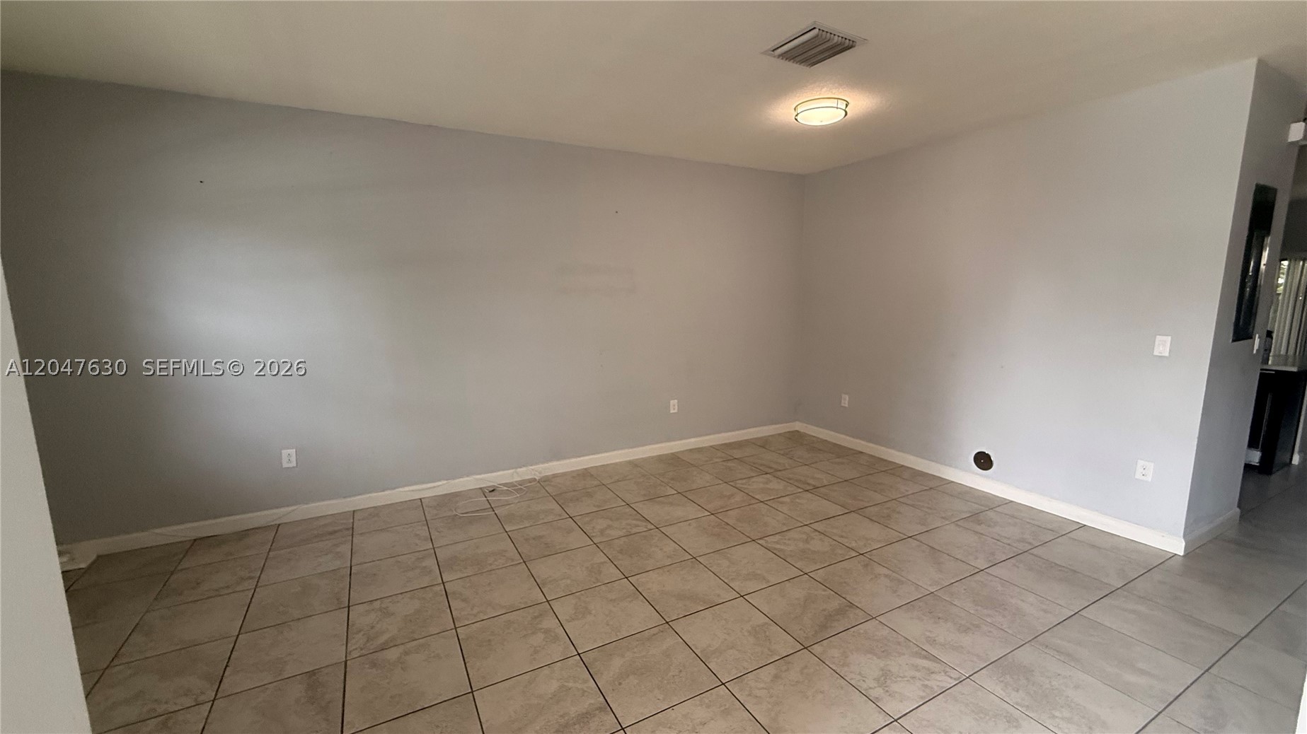 COCO PALM ESTATES - Residential Lease