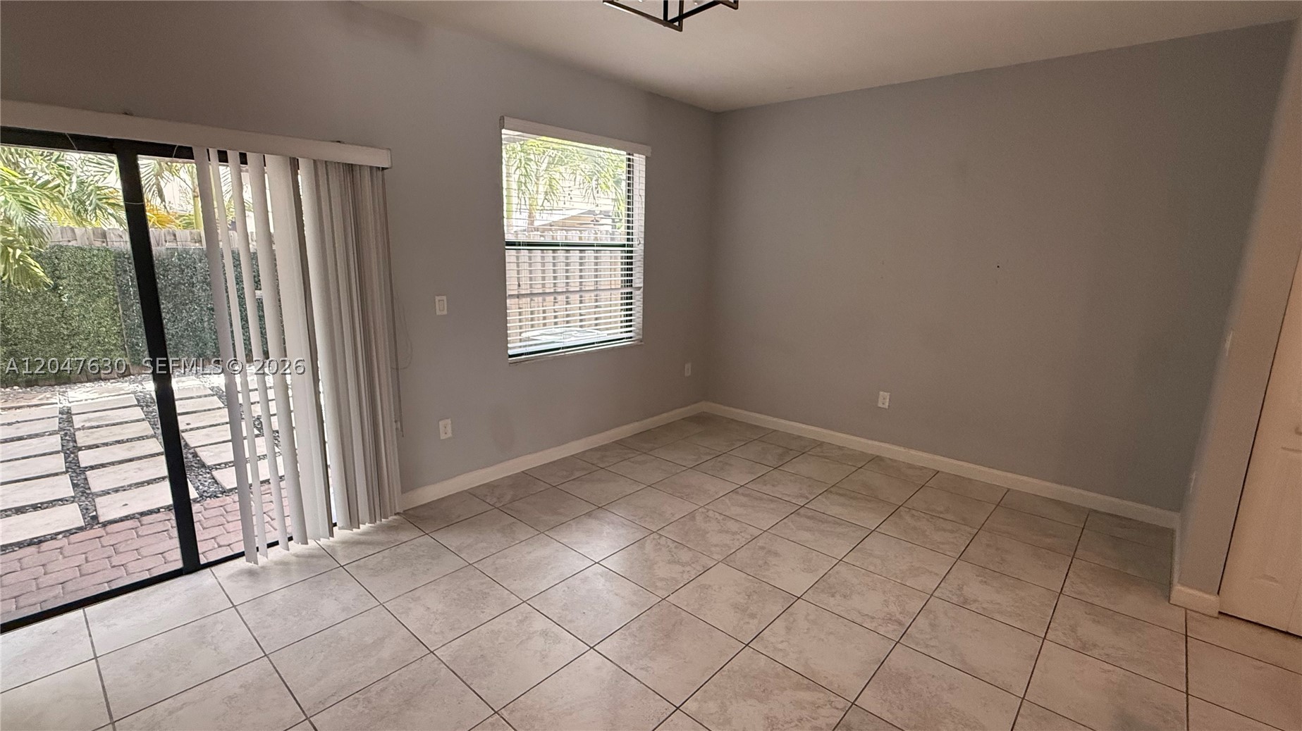 COCO PALM ESTATES - Residential Lease