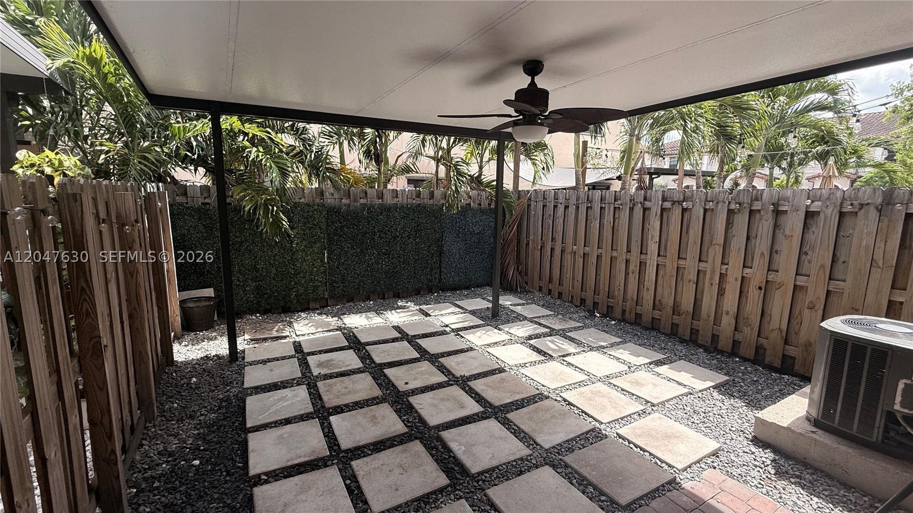 COCO PALM ESTATES - Residential Lease