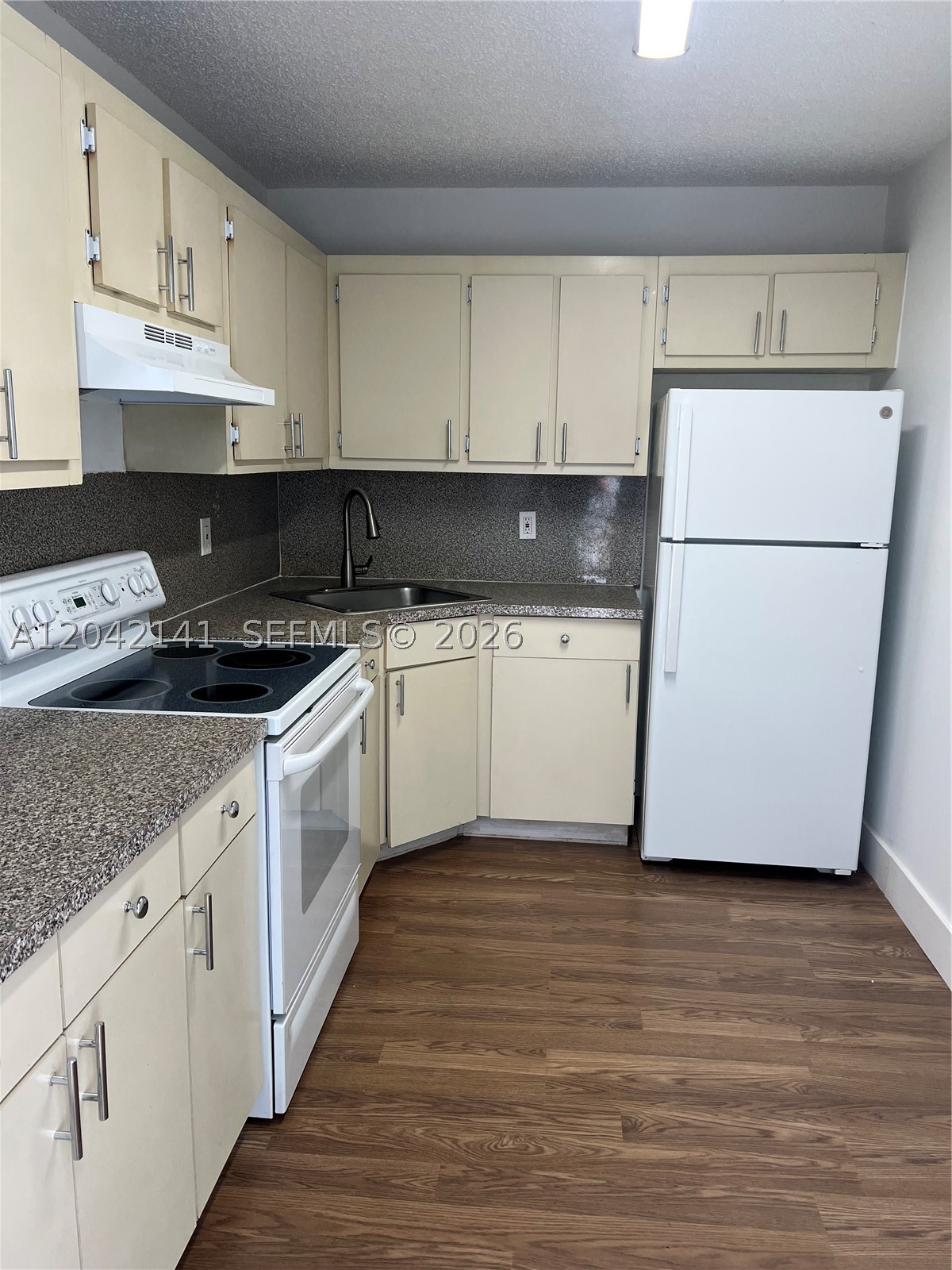 2ND ADDN TO BARACOA - Residential Lease