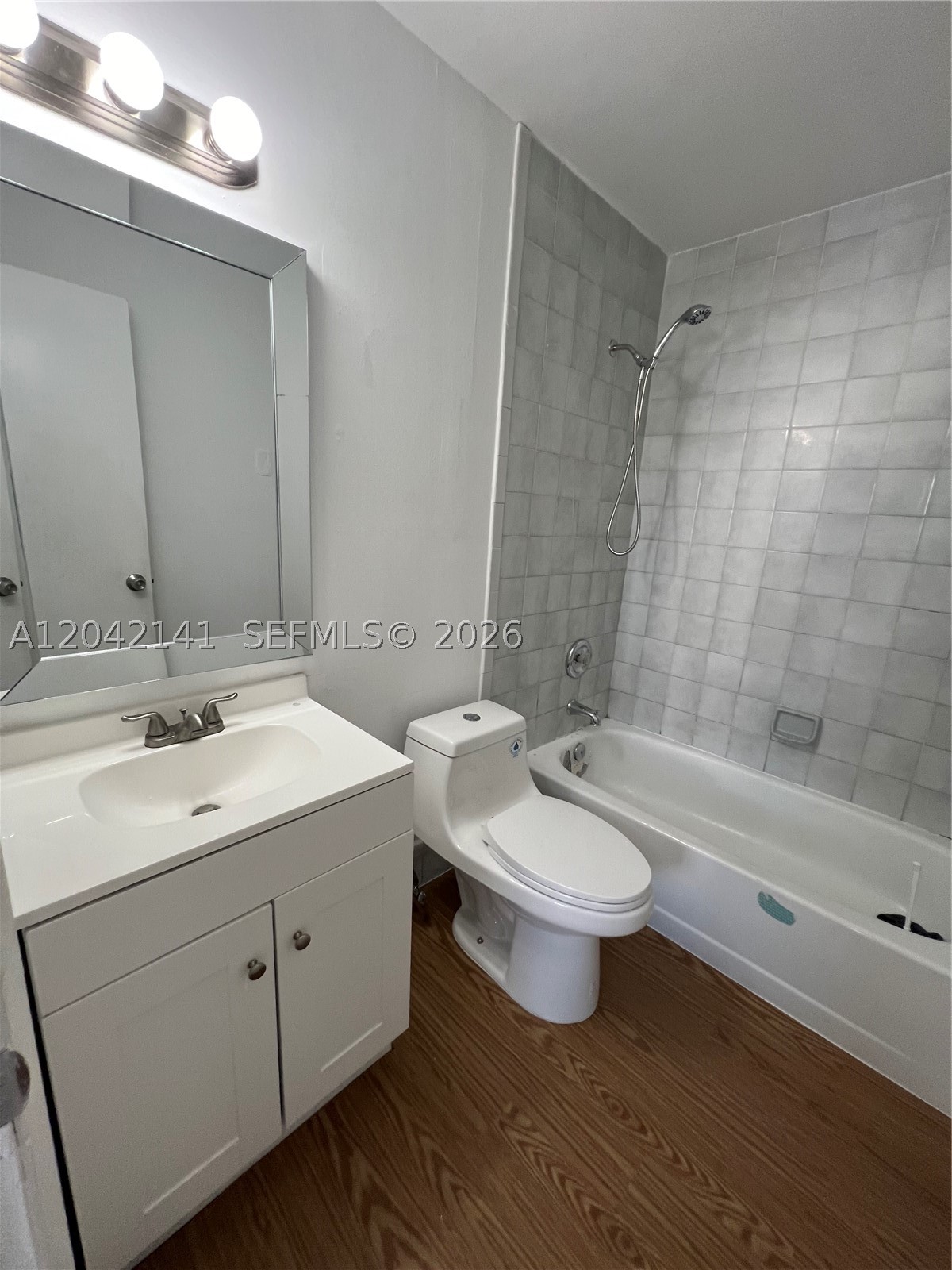 2ND ADDN TO BARACOA - Residential Lease