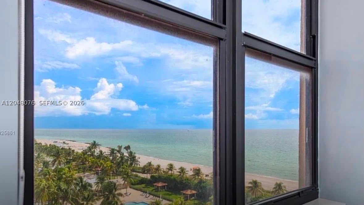 CLUB ATLANTIS CONDO - Residential