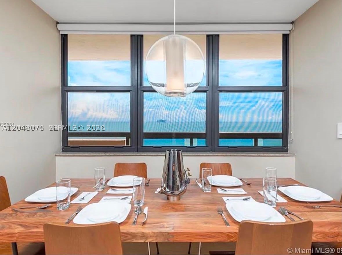 CLUB ATLANTIS CONDO - Residential