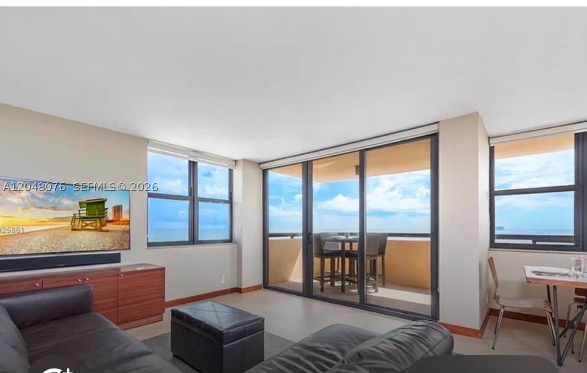 CLUB ATLANTIS CONDO - Residential
