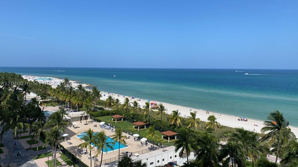 CLUB ATLANTIS CONDO - Residential
