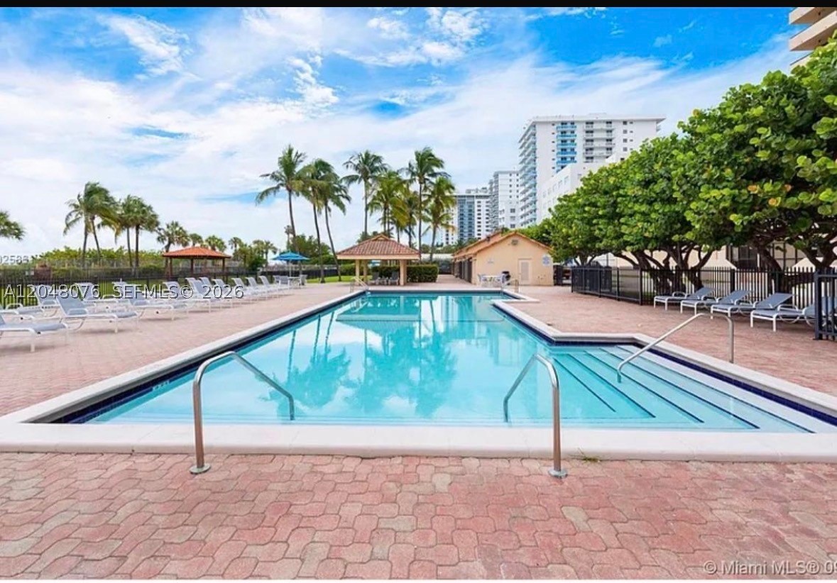CLUB ATLANTIS CONDO - Residential