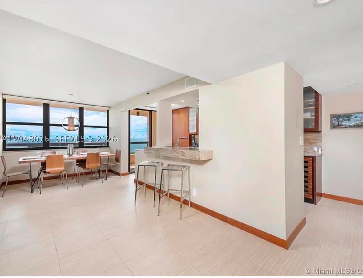CLUB ATLANTIS CONDO - Residential