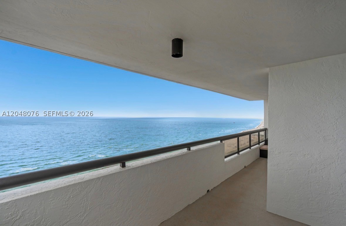 CLUB ATLANTIS CONDO - Residential