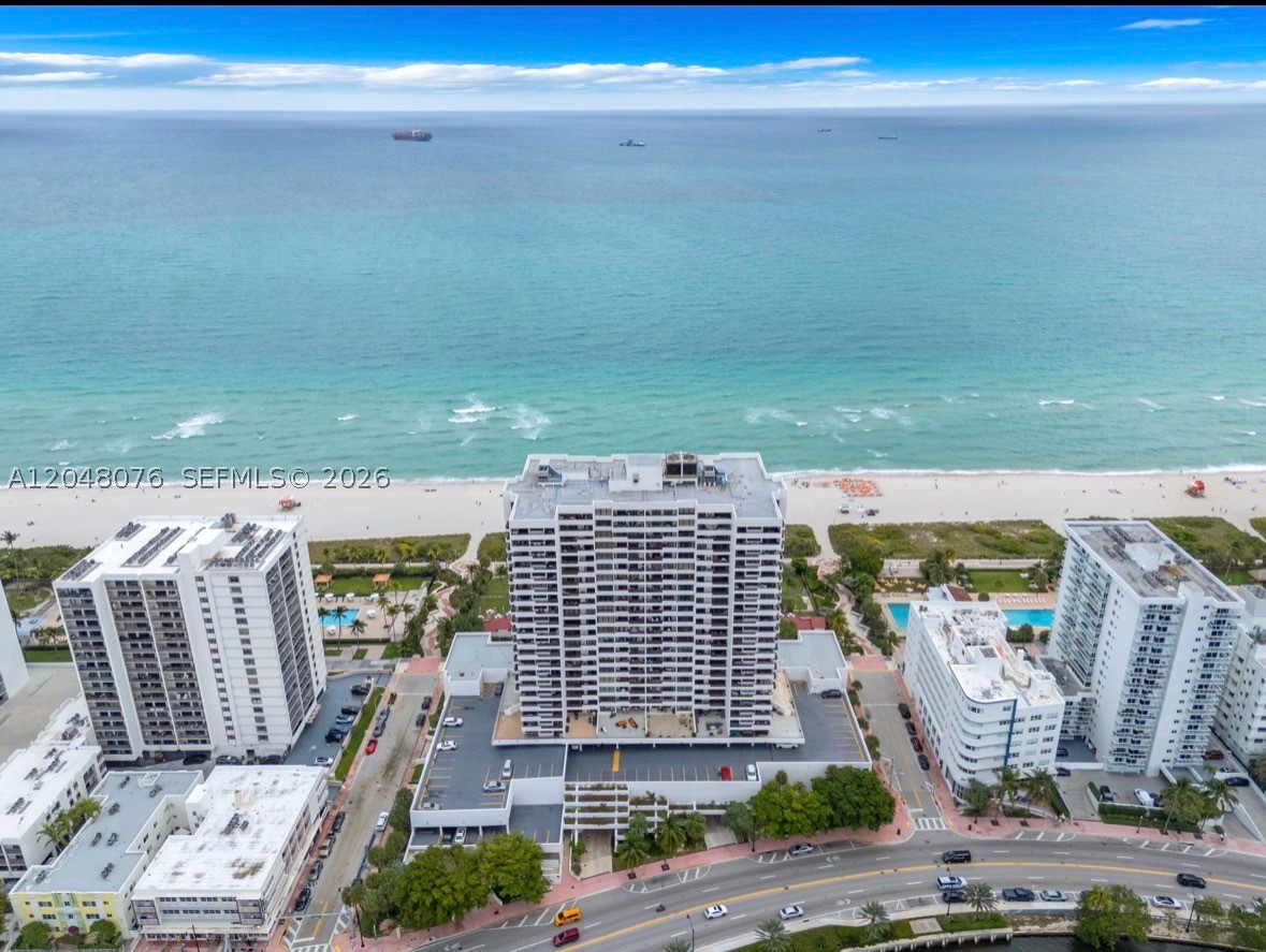 CLUB ATLANTIS CONDO - Residential