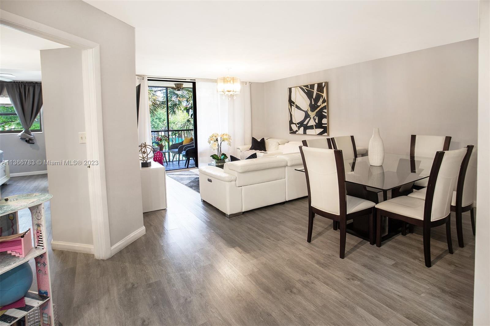 PLANTATION RACQUET CLUB - Residential