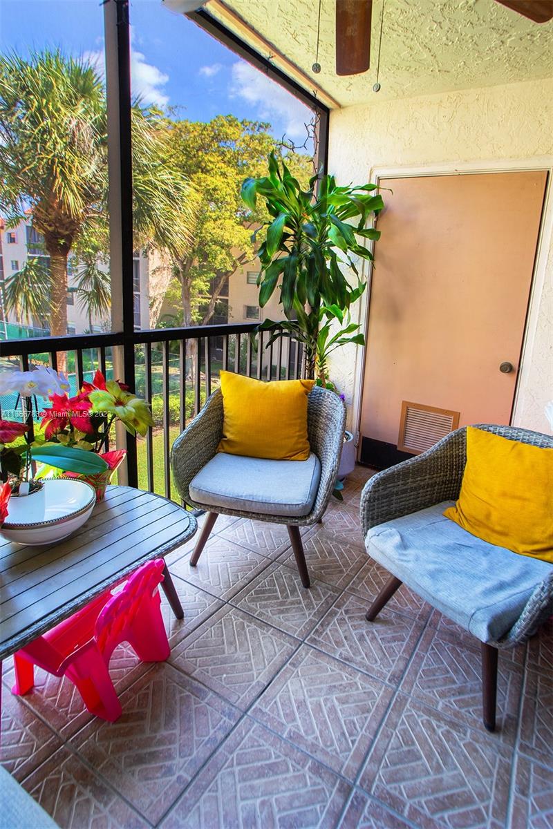 PLANTATION RACQUET CLUB - Residential