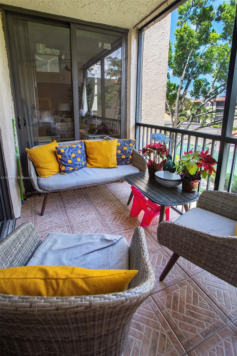 PLANTATION RACQUET CLUB - Residential