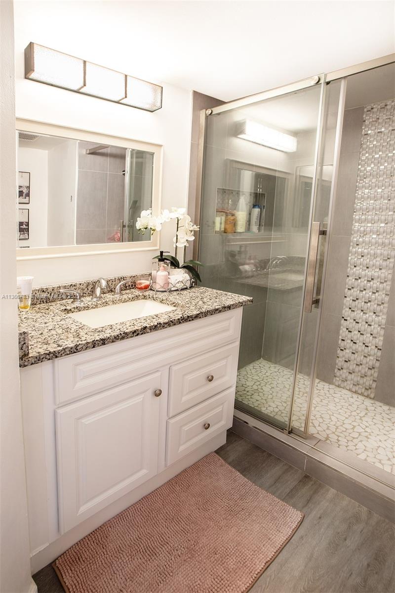 PLANTATION RACQUET CLUB - Residential