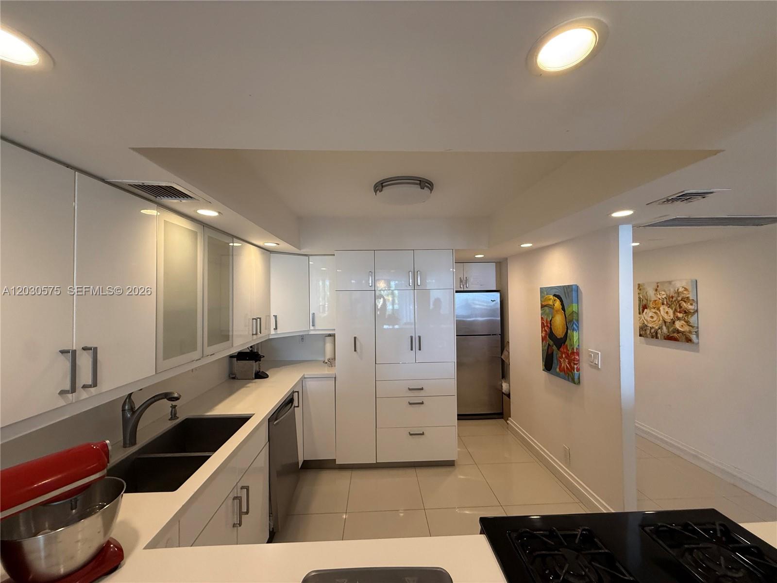 PARKER TOWER CONDO - Residential Lease