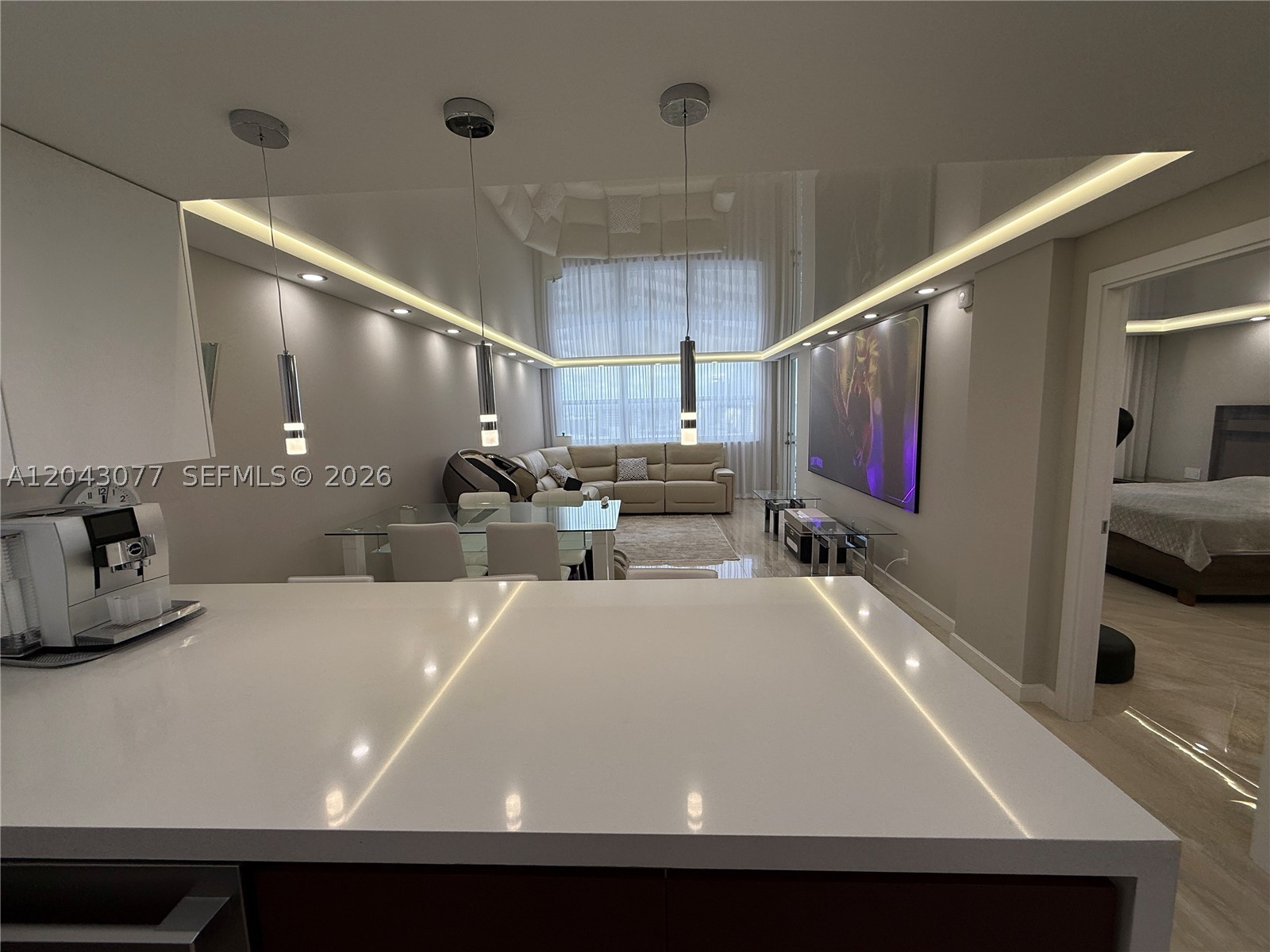 PLAZA TOWERS SOUTH CONDO - Residential