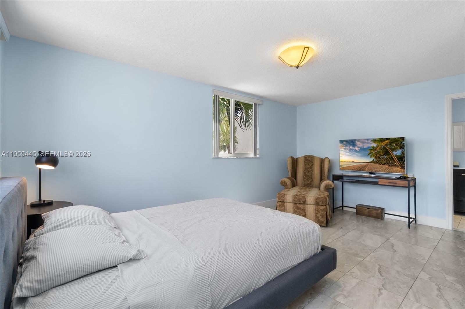 HOLLYWOOD BEACH - Residential