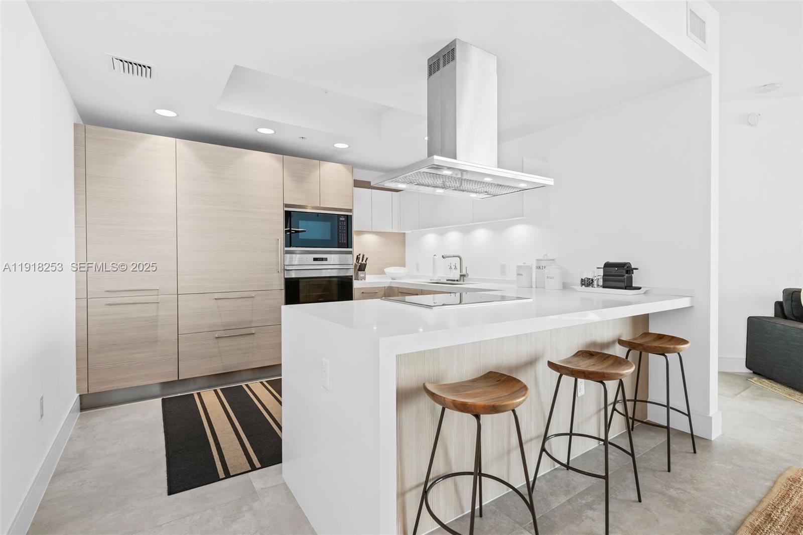 MARINA PALMS RESIDENCES S - Residential
