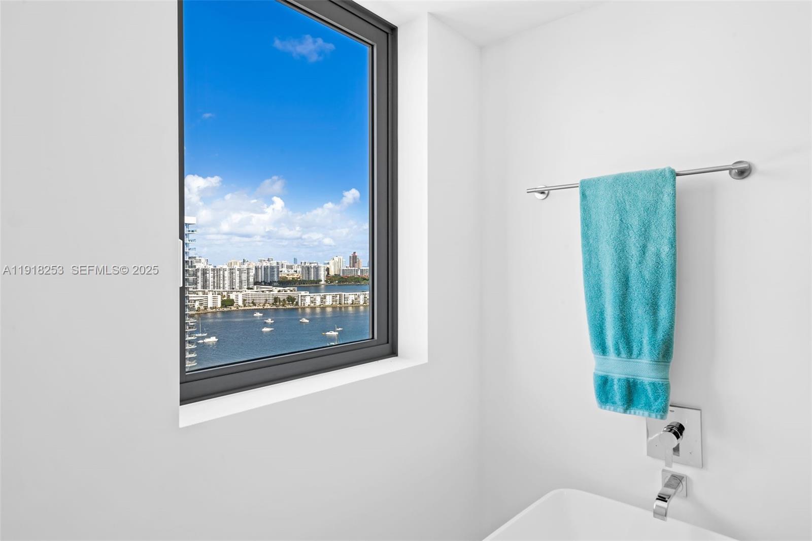 MARINA PALMS RESIDENCES S - Residential