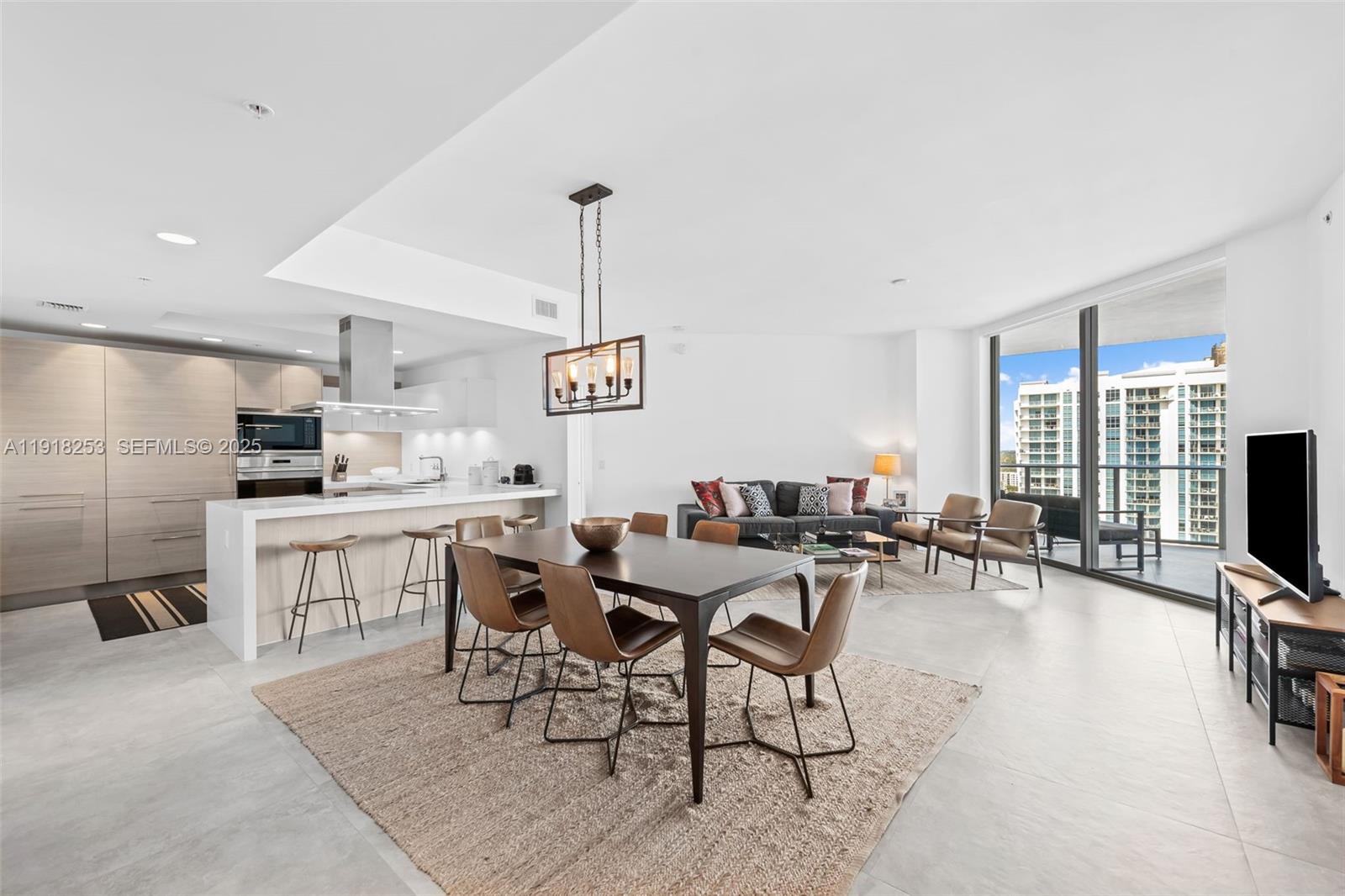 MARINA PALMS RESIDENCES S - Residential
