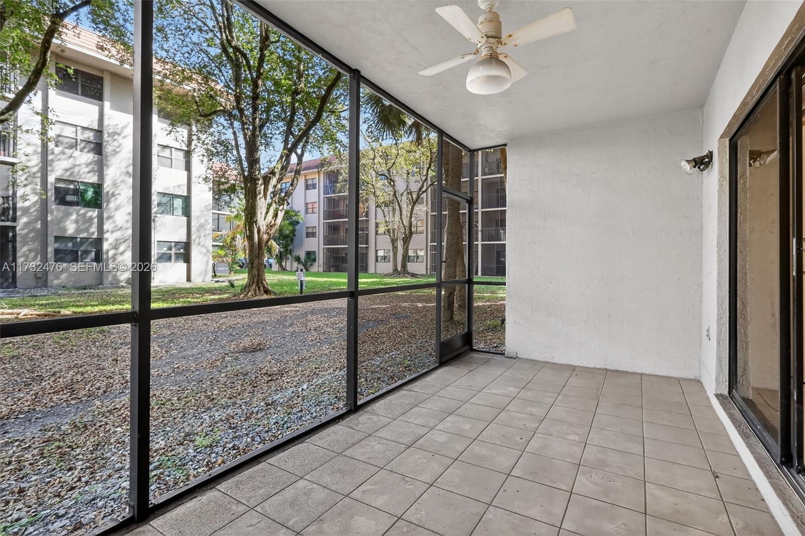 SUMMERTREE VILG CALIF CL - Residential