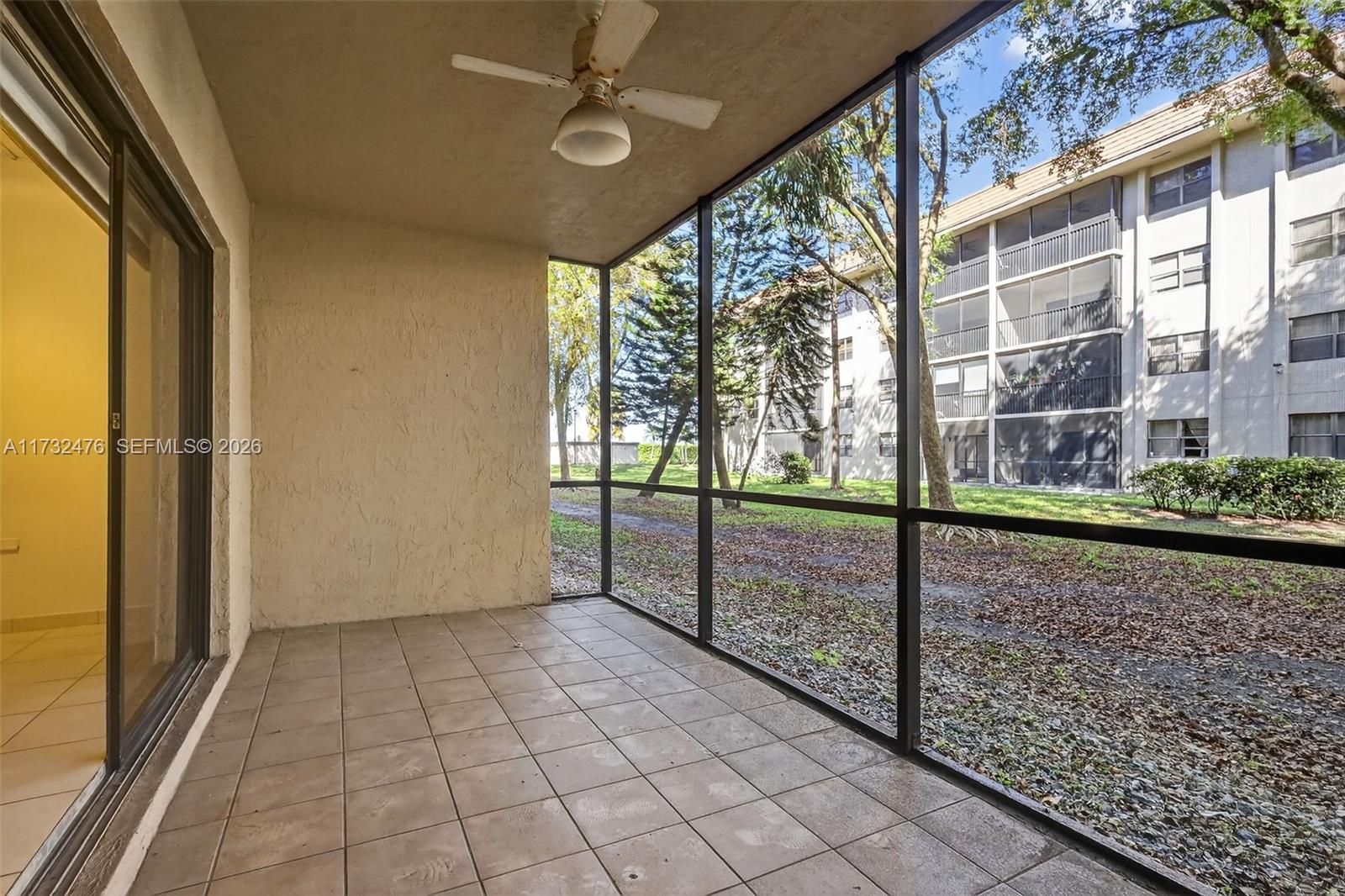 SUMMERTREE VILG CALIF CL - Residential