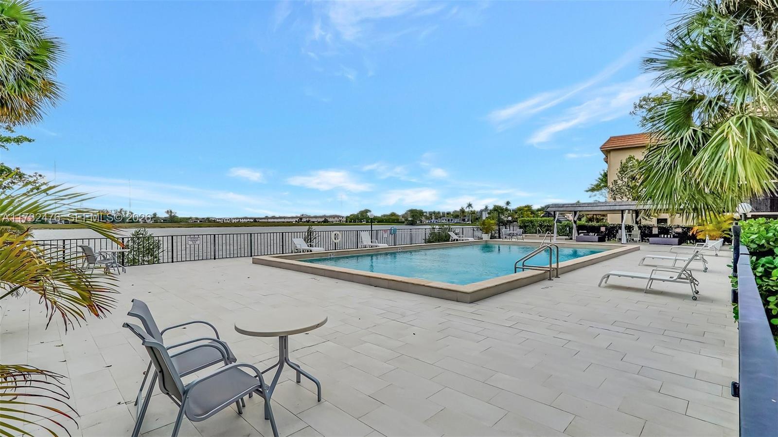 SUMMERTREE VILG CALIF CL - Residential