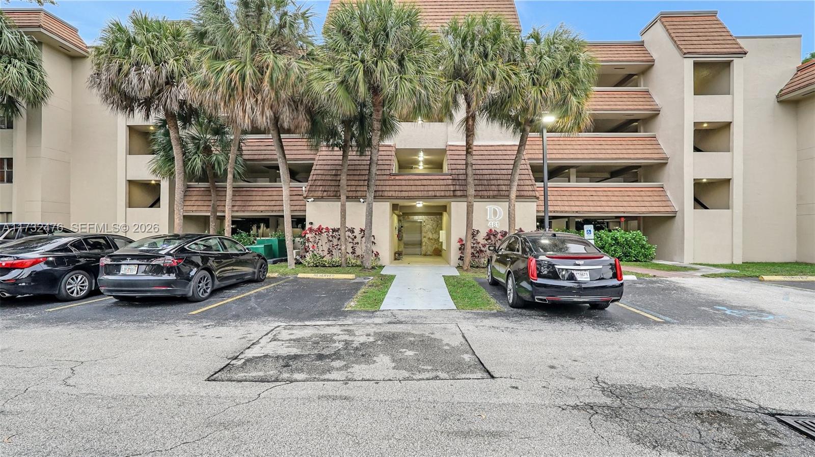 SUMMERTREE VILG CALIF CL - Residential