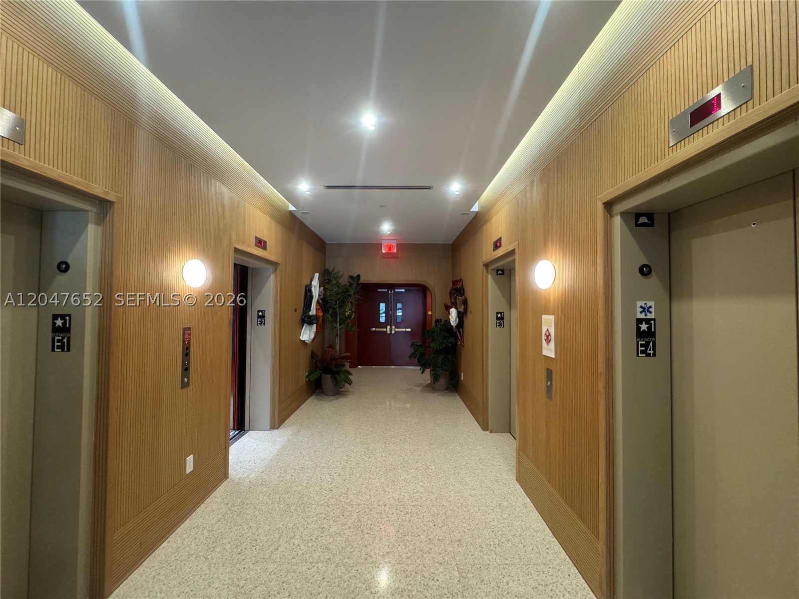 THE STANDARD MIDTOWN - Residential Lease