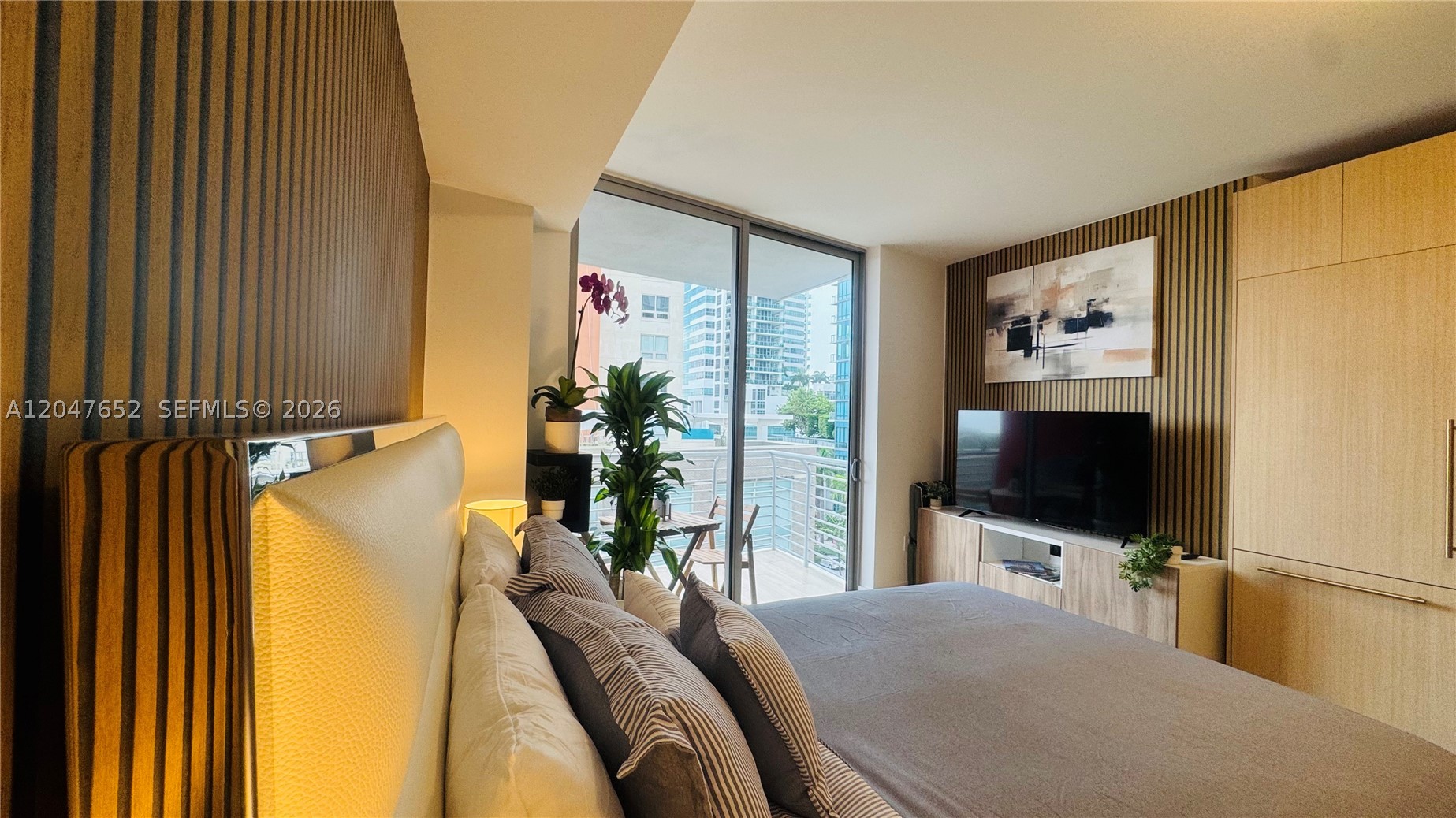 THE STANDARD MIDTOWN - Residential Lease