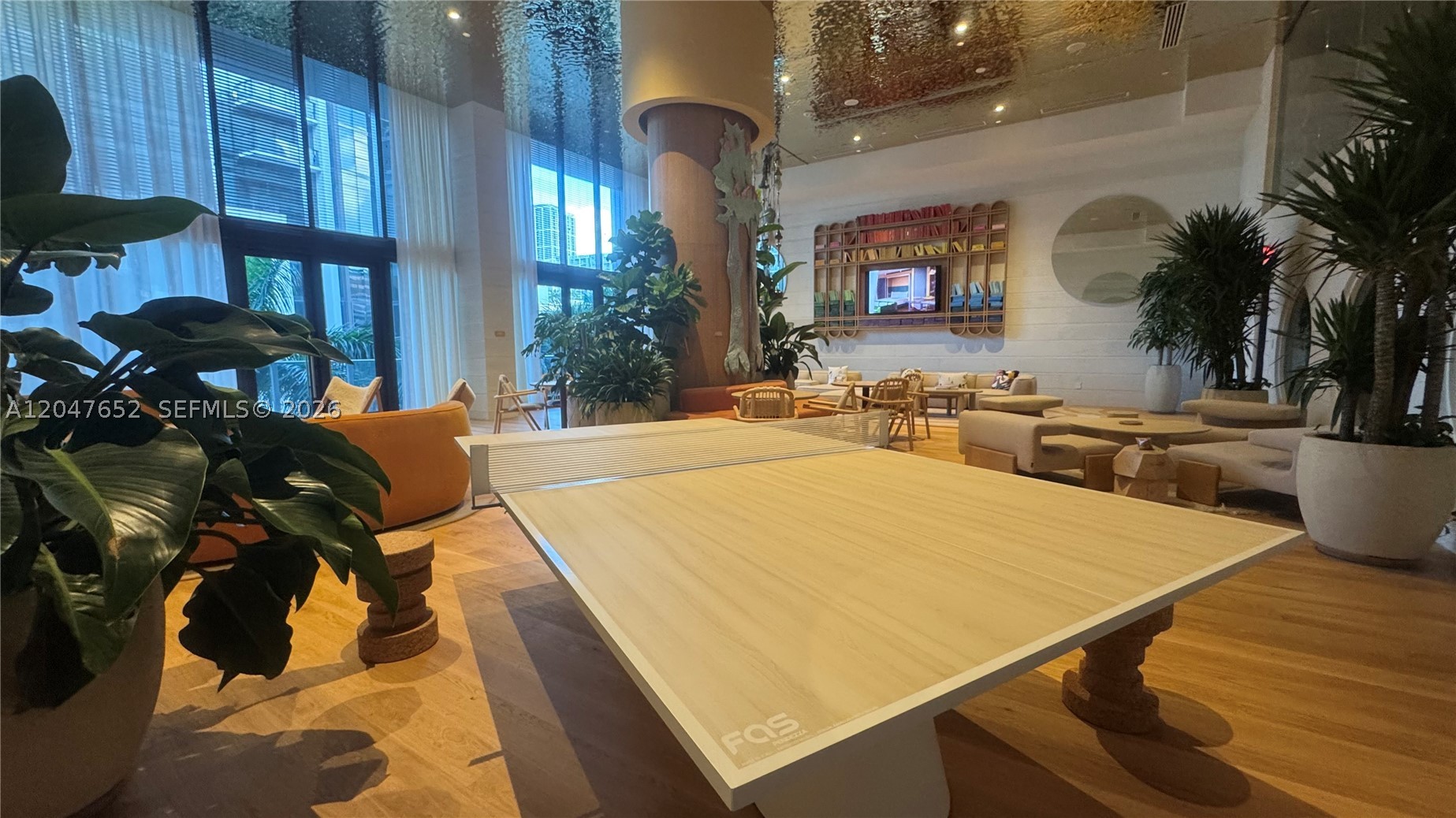 THE STANDARD MIDTOWN - Residential Lease